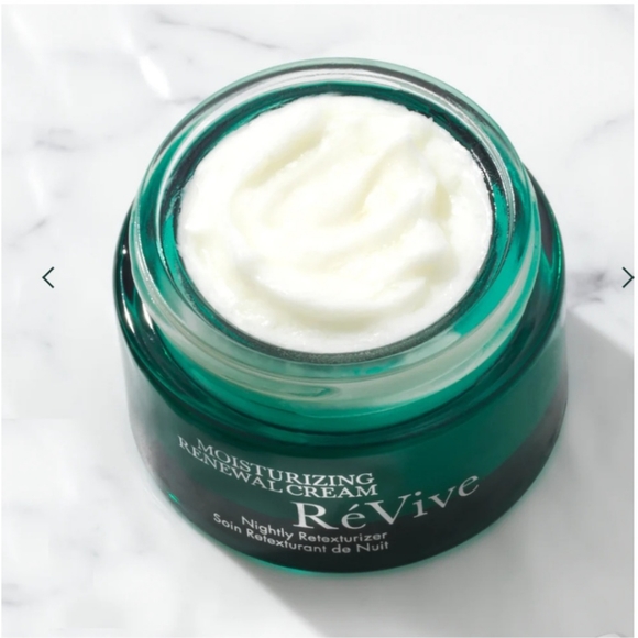 Revive MOISTURIZING RENEWAL CREAM Nightly Retexturizer - Picture 2 of 5